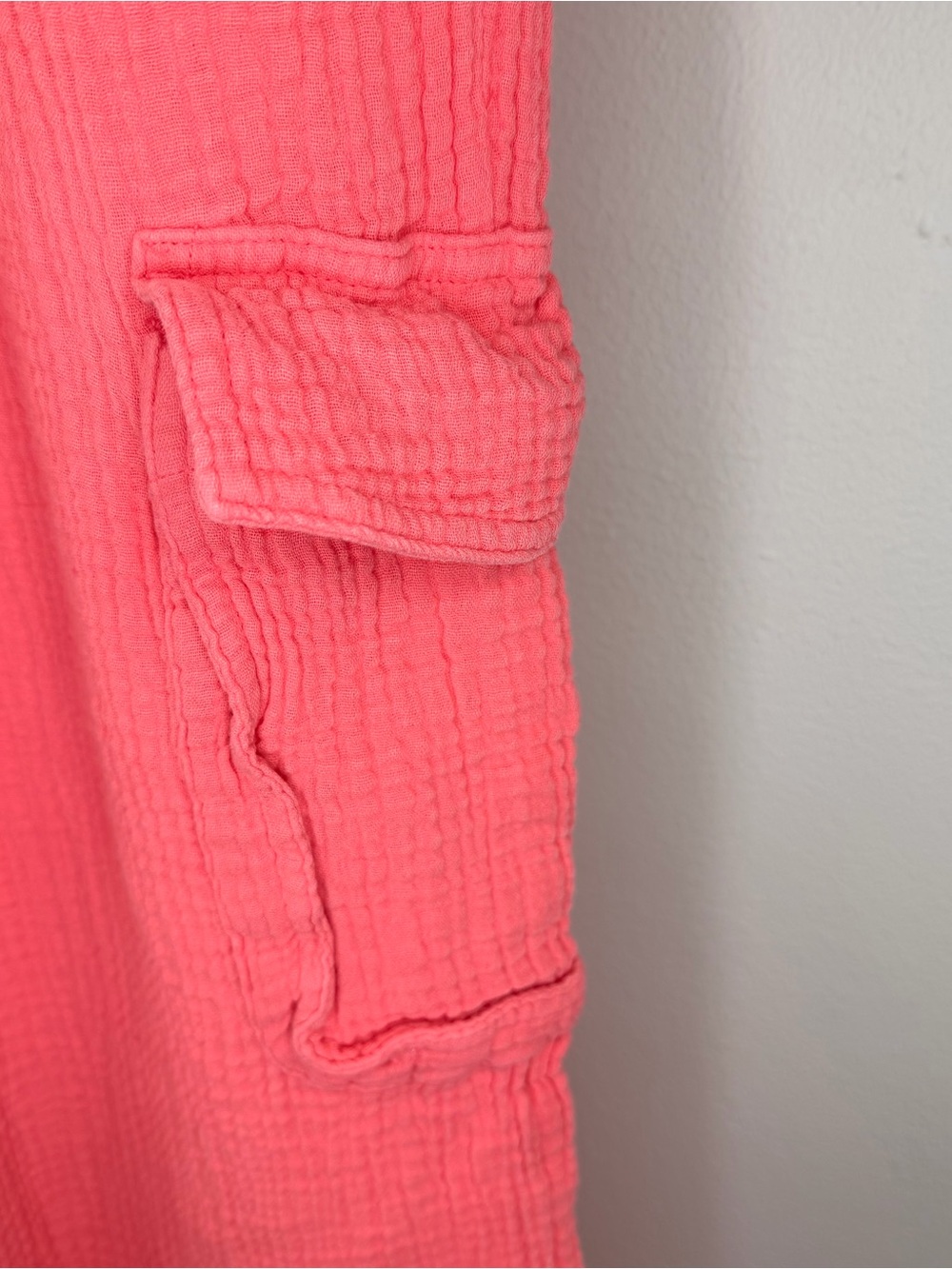 Aerie Gauzy High Waisted Cargo Pants Women’s Size Small Color Haute Coral - Picture 7 of 7